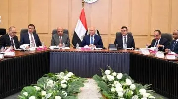 تشكيل مجموعة عمل لإعداد خطة إنشاء مصانع قائمة على استخدام المخلفات الزراعية