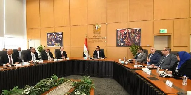 وزير الإسكان يصدر حزمة من التكليفات والتوجيهات لرؤساء أجهزة المدن الجديدة وزير الإسكان يصدر حزمة من التكليفات والتوجيهات لرؤساء أجهزة المدن الجديدة