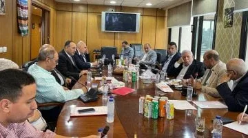 غرفة الصناعات النسيجية تبحث تحديات التراخيص ورسوم الصيانة