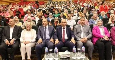 محافظ المنيا: تخصيص يوم أسبوعى لذوى القدرات الخاصة للاستماع إليهم وتلبية مطالبهم محافظ المنيا: تخصيص يوم أسبوعى لذوى القدرات الخاصة للاستماع إليهم وتلبية مطالبهم