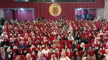 إقبال كبير من طلاب الثانوية العامة على محاضرات المراجعة النهائية المجانية بالأقصر