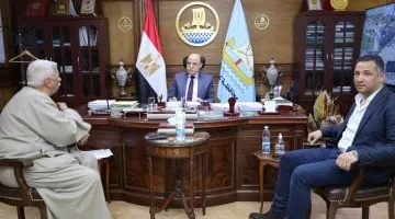 محافظ كفر الشيخ يناقش عدد من الملفات ومشاكل الدوائر مع أعضاء مجلسى النواب والشيوخ