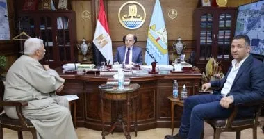 محافظ كفر الشيخ يناقش عدد من الملفات ومشاكل الدوائر مع أعضاء مجلسى النواب والشيوخ محافظ كفر الشيخ يناقش عدد من الملفات ومشاكل الدوائر مع أعضاء مجلسى النواب والشيوخ
