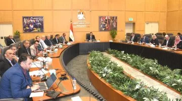 وزير الإسكان يتابع مشروعات "حياة كريمة" بمحافظات الأقصر والفيوم وكفر الشيخ