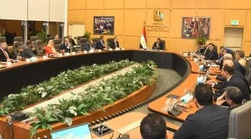 وزير الإسكان يلتقي مجلس إدارة غرفة صناعة التطوير العقارى باتحاد الصناعات المصرية