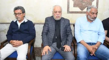 نجوم الفن يقدمون واجب العزاء فى وفاة حماة محمد السبكى.. صور