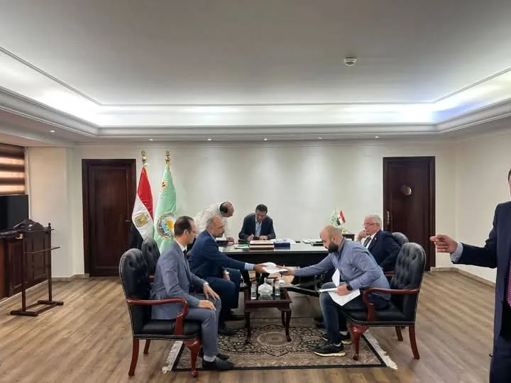وزير الزراعة: لقاءات دورية مع النواب لتلبية مطالب المزارعين وتحقيق التنمية الزراعية وزير الزراعة: لقاءات دورية مع النواب لتلبية مطالب المزارعين وتحقيق التنمية الزراعية