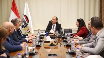 وزير قطاع الأعمال العام يبحث مع مجموعة شاهينلر القابضة التركية فرص الاستثمار