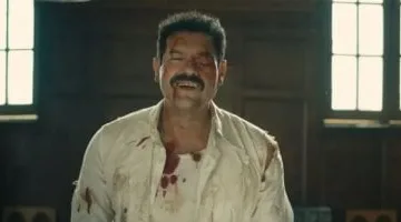 ابتسامة تُخفي عالماً مليئاً بالأسرار.. رحلة عمرو يوسف في فيلم درويش