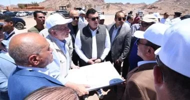 وزير الإسكان يتفقد أعمال تطوير طريقي كمين النبي صالح وأعمال وطريق سانت كاترين وزير الإسكان يتفقد أعمال تطوير طريقي كمين النبي صالح وأعمال وطريق سانت كاترين