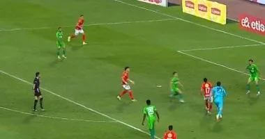 الشوط الأول.. الأهلي يتقدم على المصري بهدفين لهدف في الدوري الشوط الأول.. الأهلي يتقدم على المصري بهدفين لهدف في الدوري