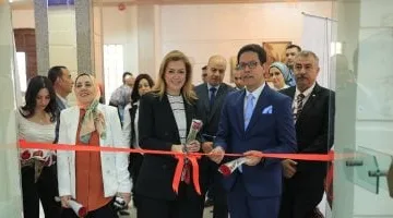 رئيس جامعة بنها يفتتح معرض للمشروعات الطلابية فى مجال العلوم التطبيقية