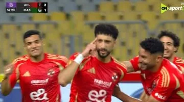 رباعية طاهر ووسام وإمام تقود الأهلي لإسقاط المصري وتصدر الدوري