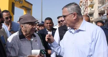 محافظ الإسكندرية يكلف حى العجمى بغلق وتشميع بمحال ومقاهى لتكرارهم المخالفات محافظ الإسكندرية يكلف حى العجمى بغلق وتشميع بمحال ومقاهى لتكرارهم المخالفات