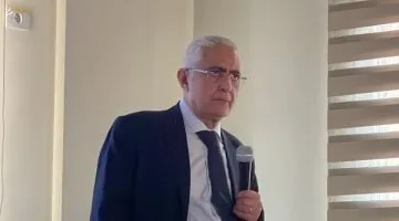 حاصل على الدكتوراة من السوربون.. من هو سفير مصر الجديد لدى فرنسا