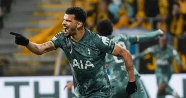 توتنهام يحسم التأهل إلى نهائى الدورى الأوروبى بثنائية فى شباك بودو جليمت توتنهام يحسم التأهل إلى نهائى الدورى الأوروبى بثنائية فى شباك بودو جليمت