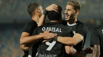 البنك الأهلي يهزم بيراميدز بأربعة أهداف لهدفين ويشعل سباق اللقب
