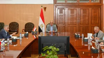 وزير الري يراقب كفاءة النظام المائي ويصدر توجيهات عاجلة للتعامل مع ارتفاع درجات الحرارة