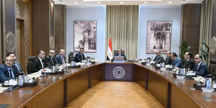 رئيس الوزراء يراقب عمليات إدارة وتشغيل “حدائق تلال الفسطاط” ويؤكد على ضرورة اختيار شركة ذات كفاءة عالية. رئيس الوزراء يراقب عمليات إدارة وتشغيل “حدائق تلال الفسطاط” ويؤكد على ضرورة اختيار شركة ذات كفاءة عالية.