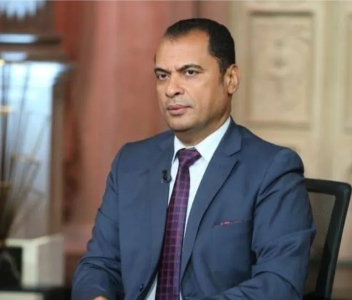 رئيس جمعية تجار السيارات: تحالفات عالمية تهدد نفوذ الدولار.. واستقرار متوقع عند 40 جنيهًا. رئيس جمعية تجار السيارات: تحالفات عالمية تهدد نفوذ الدولار.. واستقرار متوقع عند 40 جنيهًا.