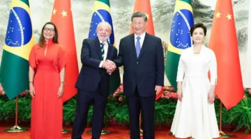 شي جين بينغ يتباحث مع رئيس البرازيل حول تعزيز التعاون والشراكة الإستراتيجية بين الدول النامية.