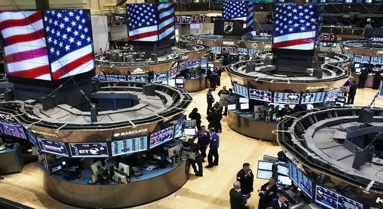 تباين أداء مؤشرات الأسهم الأمريكية: تراجع “داو جونز” واستمرار ارتفاع “ناسداك” تباين أداء مؤشرات الأسهم الأمريكية: تراجع “داو جونز” واستمرار ارتفاع “ناسداك”