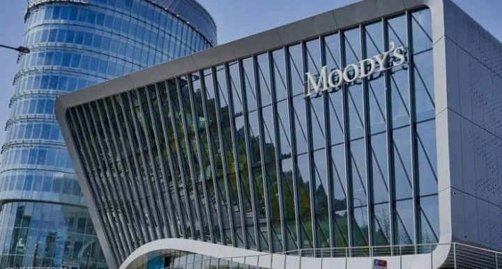 البيت الأبيض يعبر عن استياءه من قرار “موديز” بتخفيض التصنيف الائتماني لأمريكا البيت الأبيض يعبر عن استياءه من قرار “موديز” بتخفيض التصنيف الائتماني لأمريكا