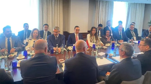 وزير الاستثمار يلتقي برؤساء غرف التجارة العربية في ألمانيا لمناقشة السياسات الاقتصادية والفرص الاستثمارية المتاحة