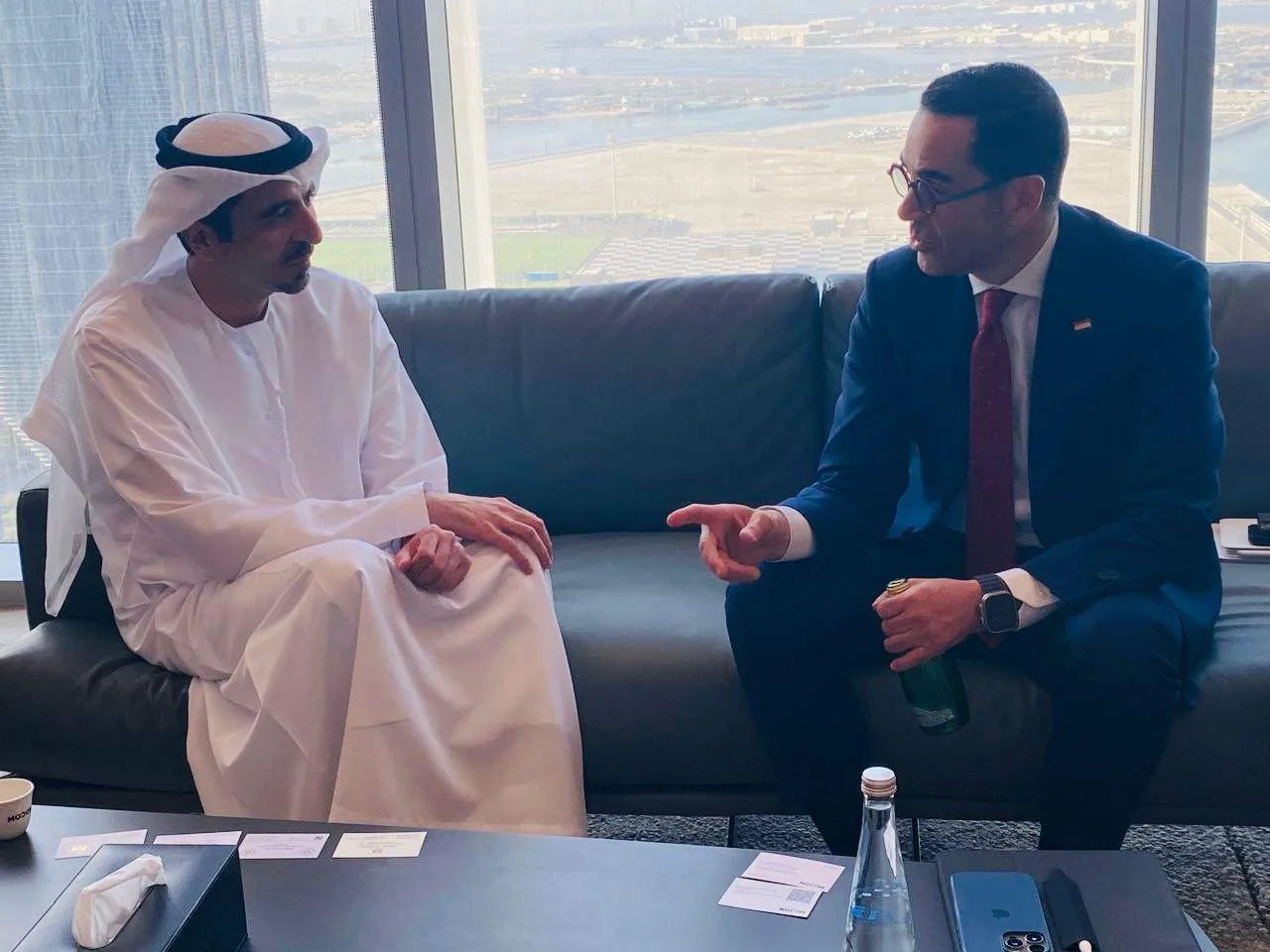 وزير الاستثمار يناقش مع المدير التنفيذي لشركة مدن العقارية آخر مستجدات مشروع رأس الحكمة وزير الاستثمار يناقش مع المدير التنفيذي لشركة مدن العقارية آخر مستجدات مشروع رأس الحكمة