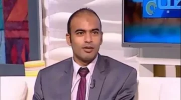 أحمد عامر: تاريخ مصر العسكري ونزاعاتها منذ العصور القديمة عبر الحروب البحرية والنهرية باستخدام السفن الحربية.