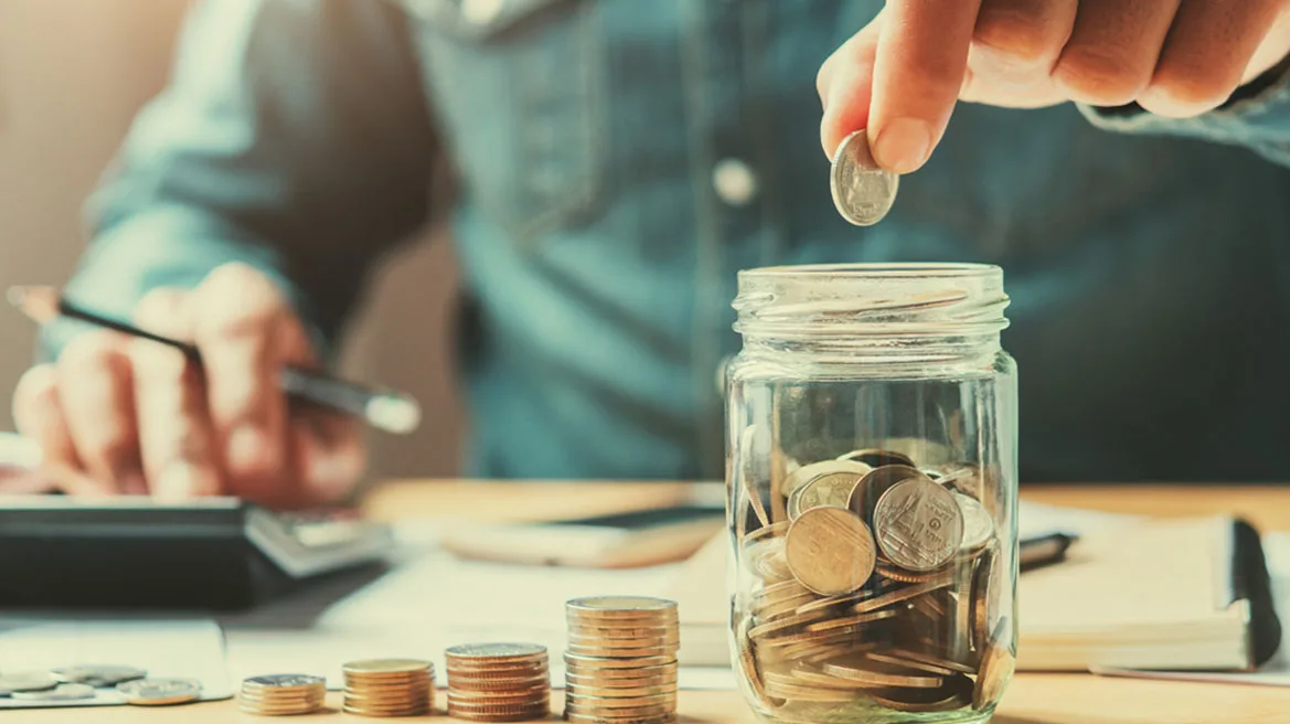 تراجع العائد وافتقار الخيارات يخلق فراغًا استثماريًا يهدد الاستقرار المالي