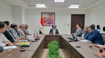 نائب وزير الإسكان يراجع تقدم العمل في مشروع إنشاء محطة مياه منشأة القناطر