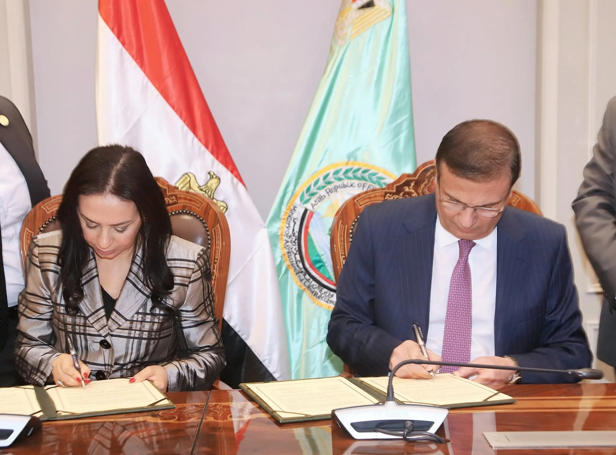 تنسيق بين وزارتي “الزراعة” و”التضامن الاجتماعي” لدعم المزارعين الصغار من خلال مبادرة “ازرع” تنسيق بين وزارتي “الزراعة” و”التضامن الاجتماعي” لدعم المزارعين الصغار من خلال مبادرة “ازرع”