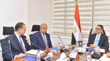 “وزارة الاستثمار” تستعرض إمكانية التعاون في التكنولوجيا البيئية والتوسع في إفريقيا مع تحالف صناعي دولي عبر مصر