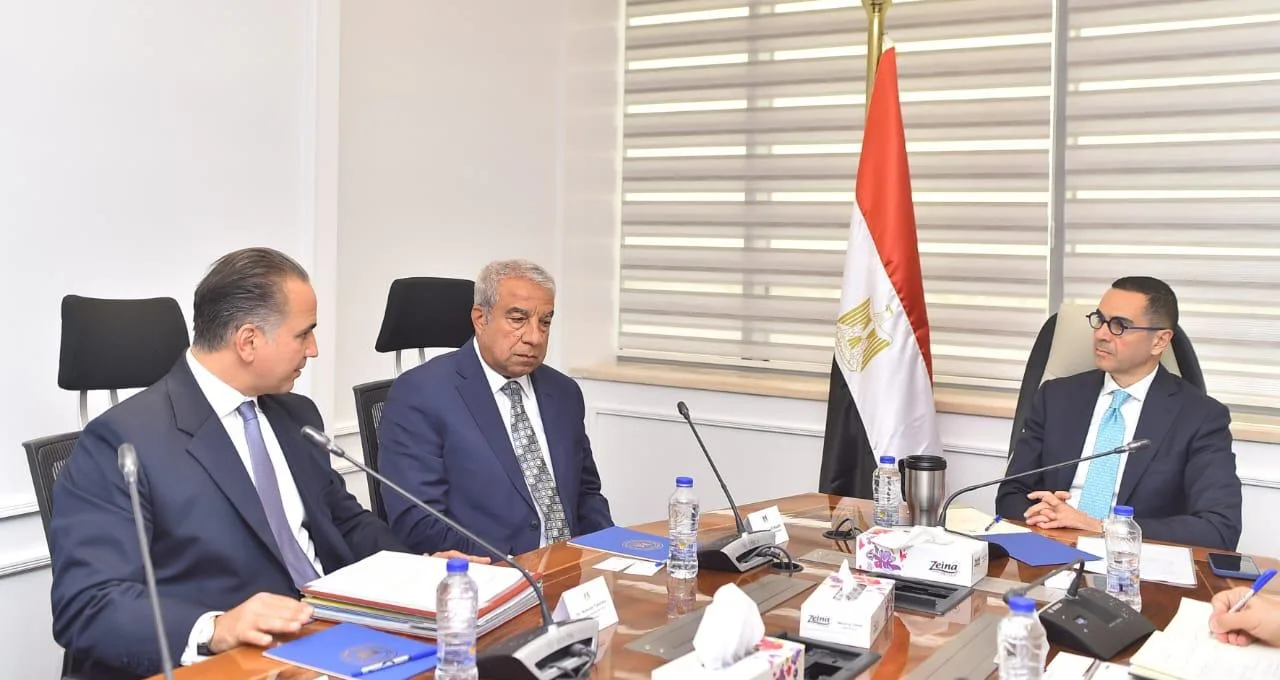“وزارة الاستثمار” تستعرض إمكانية التعاون في التكنولوجيا البيئية والتوسع في إفريقيا مع تحالف صناعي دولي عبر مصر “وزارة الاستثمار” تستعرض إمكانية التعاون في التكنولوجيا البيئية والتوسع في إفريقيا مع تحالف صناعي دولي عبر مصر