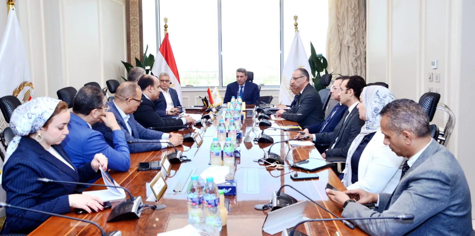 نائب وزير التموين يناقش مع “فيرنبرو” و”GRG” خطة تحسين المنافذ وتعزيز التعاون مع القطاع الخاص نائب وزير التموين يناقش مع “فيرنبرو” و”GRG” خطة تحسين المنافذ وتعزيز التعاون مع القطاع الخاص