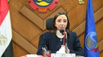 محافظ البحيرة يقدم التهاني للأنبا إيلاريون بمناسبة تعيينه أسقفًا لإيبارشية البحيرة والمناطق التابعة لها.