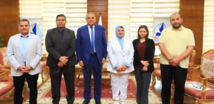 رئيس جامعة كفر الشيخ يرحب بوفد من جهاز تطوير المشروعات المتوسطة والصغيرة ومتناهية الصغر