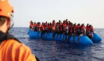 وصول المهاجرين إلى برلين بعد أن كانت ألمانيا قد رفضت دخولهم في البداية