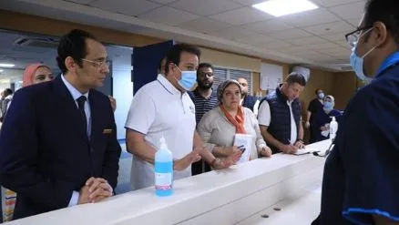 وزير الصحة يزور غرف العمليات المتطورة “الكبسولة” الأولى من نوعها في مطروح بمستشفى العلمين النموذجي وزير الصحة يزور غرف العمليات المتطورة “الكبسولة” الأولى من نوعها في مطروح بمستشفى العلمين النموذجي