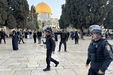 الأوقاف الإسلامية في القدس: 2092 مستوطناً إسرائيلياً يقتحمون المسجد الأقصى يوم الاثنين