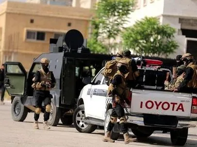 القوات الأمنية السورية تقتحم مواقع تابعة لداعش في حلب وتصادر أسلحة ومواد متفجرة.
