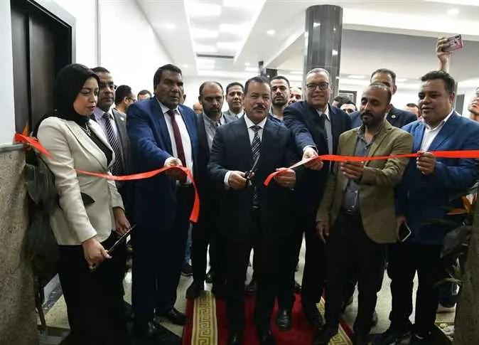 رئيس جامعة الوادى الجديد يفتتح سفارة المعرفة بالتنسيق مع مكتبة الإسكندرية رئيس جامعة الوادى الجديد يفتتح سفارة المعرفة بالتنسيق مع مكتبة الإسكندرية