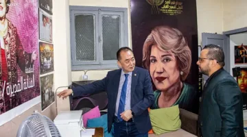 رئيس الجمعية الكورية للمسرح يزور مقر مهرجان شرم الشيخ الدولي للمسرح الشبابي بالقاهرة