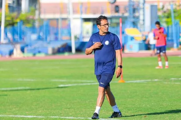3 أندية في دوري NILE تفاوض أحمد سامي (خاص) 3 أندية في دوري NILE تفاوض أحمد سامي (خاص)