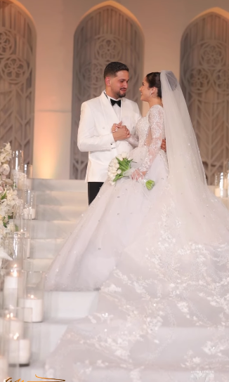 رنا رئيس وعريسها