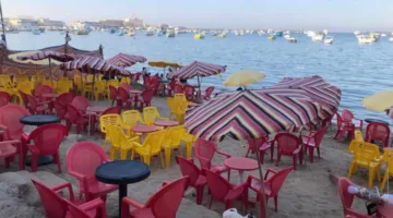 إقبال متوسط على شواطئ الإسكندرية رغم ارتفاع درجات الحرارة