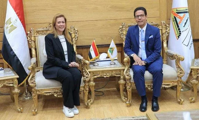 المدير التنفيذي للأكاديمية الوطنية للتدريب تلقي محاضرة عن التدريب وتحديات وظائف المستقبل في جامعة بنها المدير التنفيذي للأكاديمية الوطنية للتدريب تلقي محاضرة عن التدريب وتحديات وظائف المستقبل في جامعة بنها