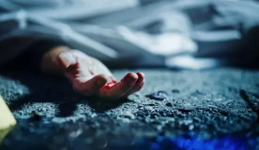 دفنوه تحت البلاط لمدة 8 سنوات.. تفاصيل مذهلة حول جريمة قتل موظف على يد عائلته في الإسكندرية دفنوه تحت البلاط لمدة 8 سنوات.. تفاصيل مذهلة حول جريمة قتل موظف على يد عائلته في الإسكندرية