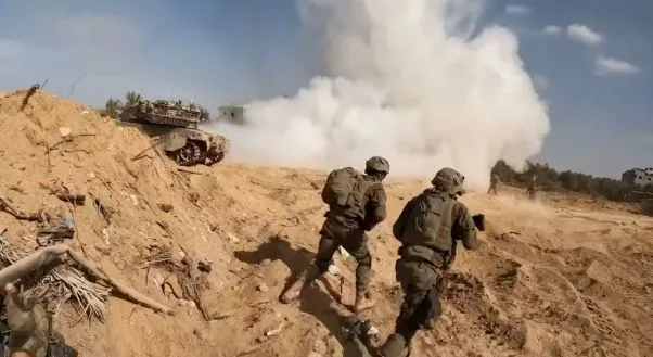 القسام تعلن استهداف قوة من 7 جنود إسرائيليين وتنفيذ 3 كمائن قاتلة ضد لواء جولاني برفح القسام تعلن استهداف قوة من 7 جنود إسرائيليين وتنفيذ 3 كمائن قاتلة ضد لواء جولاني برفح